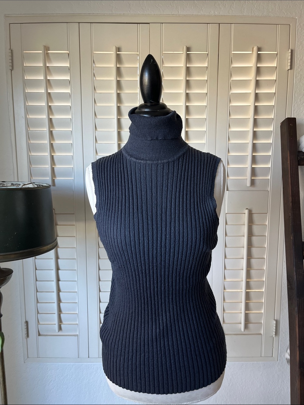 ✨ Express Sleeveless Ribbed Turtleneck Sweater Top | Medium | Deep Plum Blue